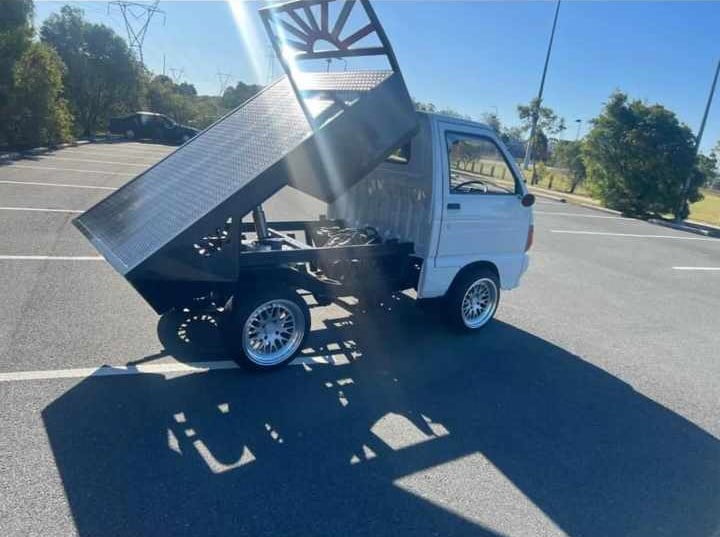 Daihatsu Hijet Tipper