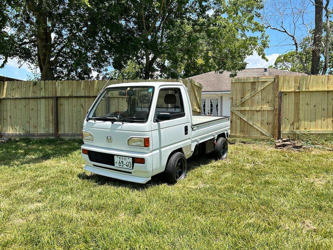 Rod's Honda Acty in the Back Yard