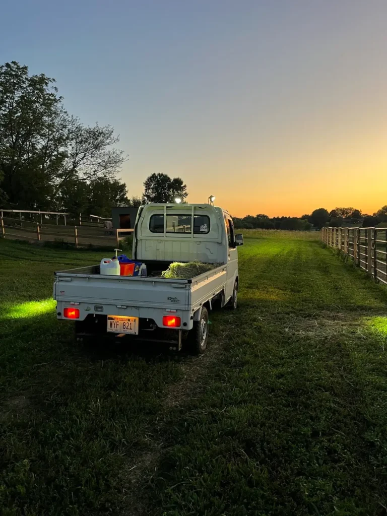 Suzuki Carry doing farm work